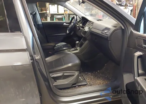 2018 Volkswagen Tiguan 2.0T Se/2.0T Sel z USA, uszkodzony, nr VIN 3VV3B7AX6JM005702